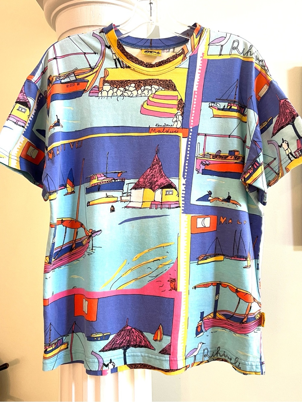 Rare Vintage 90s Ken Done "Art of Maldives" All-Over Print (AOP) T-Shirt 90’s M